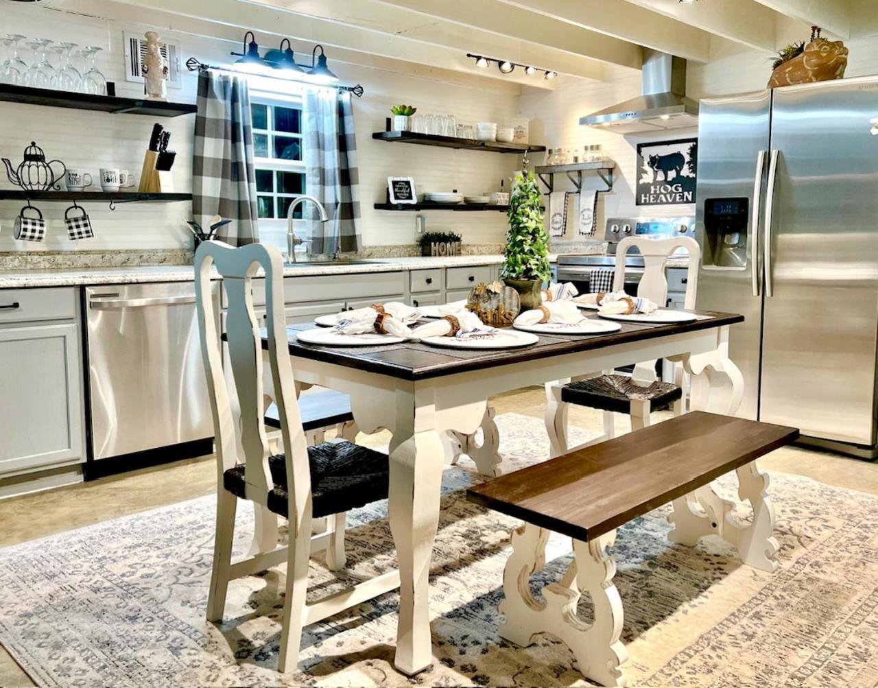 A Tranquil Retreat Loaded With Ambiance! Sleeps 10 Villa Platt Exteriör bild